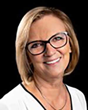 Barb Perry headshot