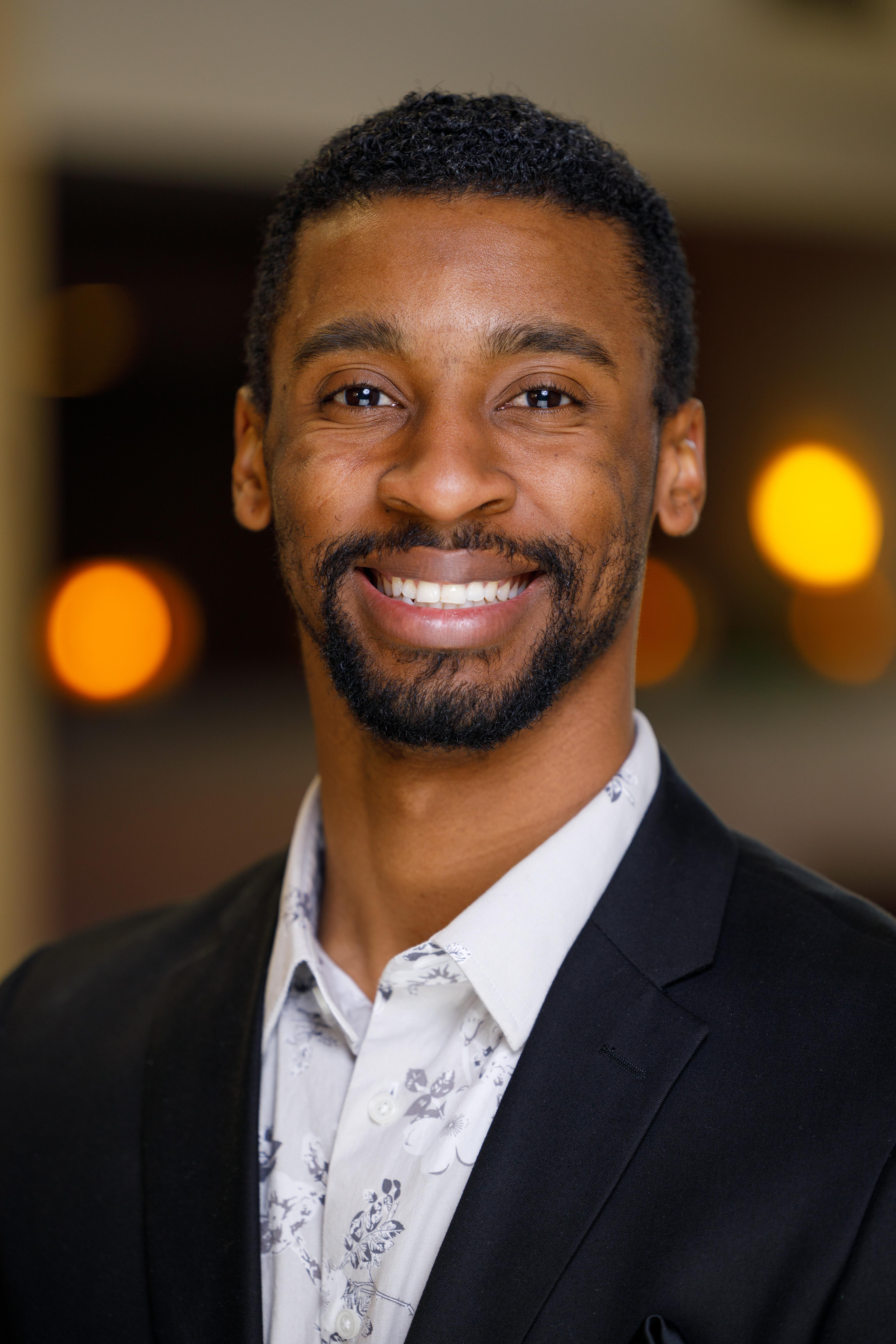 Ron Thompson headshot