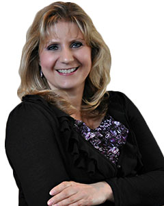 Traci Benjamin headshot